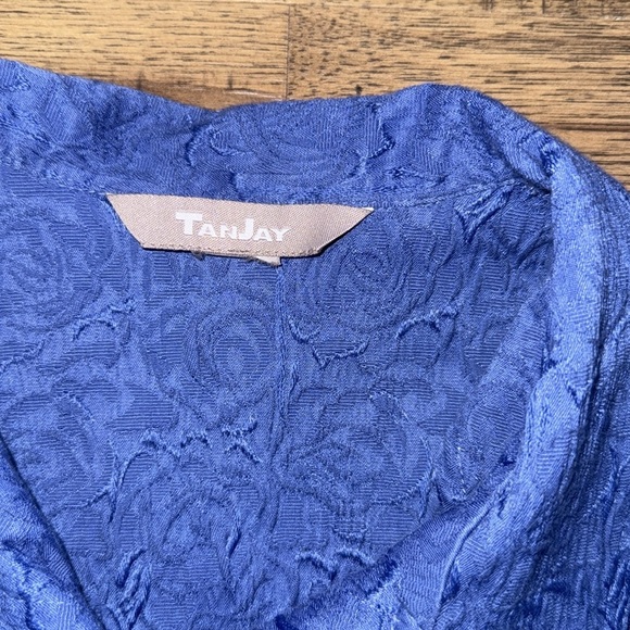 TANJAY Navy Textured Button-Down Jacket - Picture 6 of 8